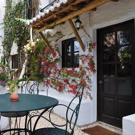 Uma Casa A Beira Sol