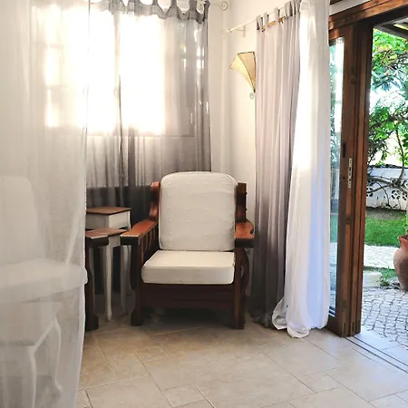 ウマ カーザ ア ベイラ ソル 4* ラゴス