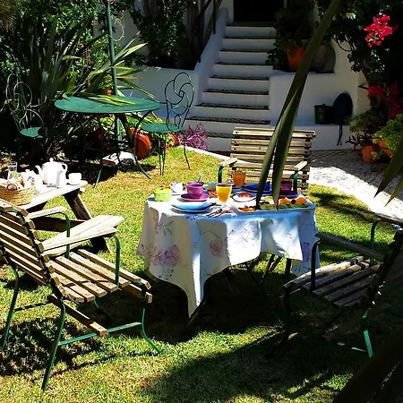 Uma Casa A Beira Sol