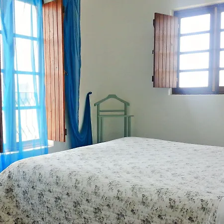 Uma Casa A Beira Sol לאגוּ‏ש