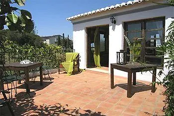 לינה וארוחת בוקר Uma Casa A Beira Sol לאגוּ‏ש
