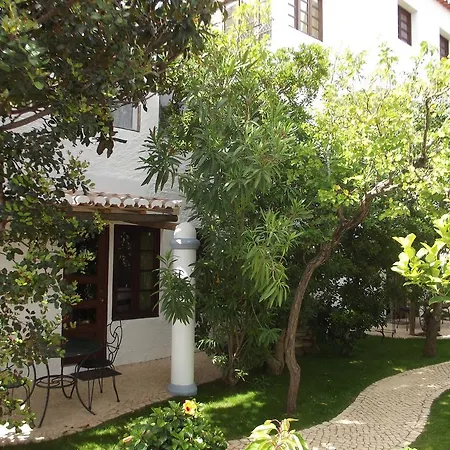 לינה וארוחת בוקר Uma Casa A Beira Sol 4*
