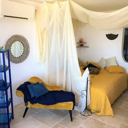 Uma Casa A Beira Sol 4*
