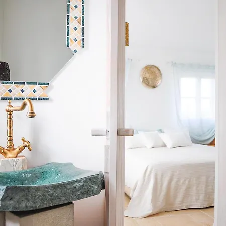 לינה וארוחת בוקר Uma Casa A Beira Sol לאגוּ‏ש