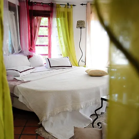 Uma Casa A Beira Sol 4*