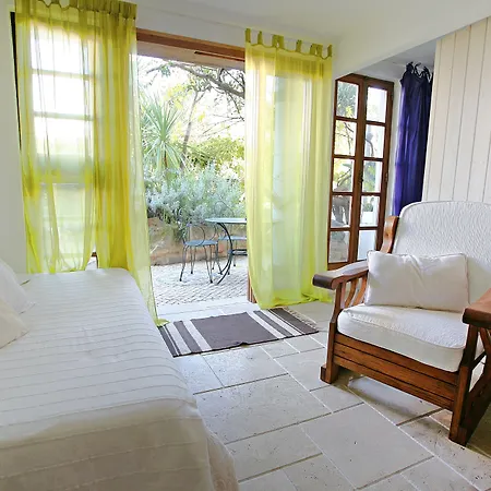 Bed & Breakfast Uma Casa A Beira Sol Lagos