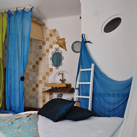 Uma Casa A Beira Sol Lagos