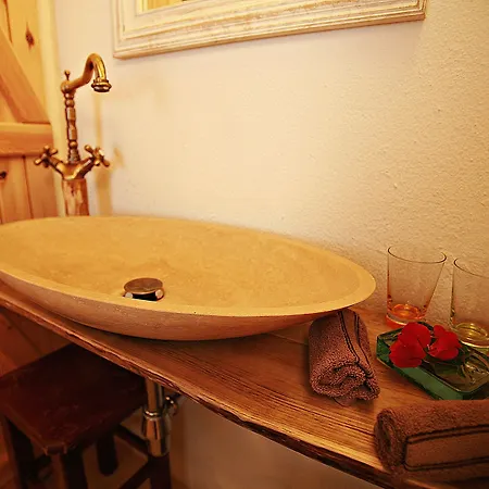 Uma Casa A Beira Sol Lagos