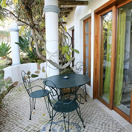 Uma Casa A Beira Sol