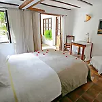Uma Casa A Beira Sol 4*
